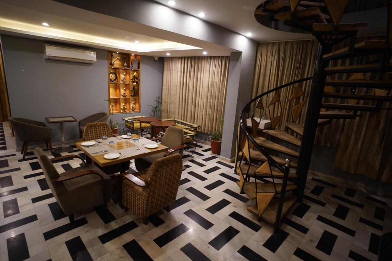 Fabhotel Naivara Boutique Udaipur Extérieur photo